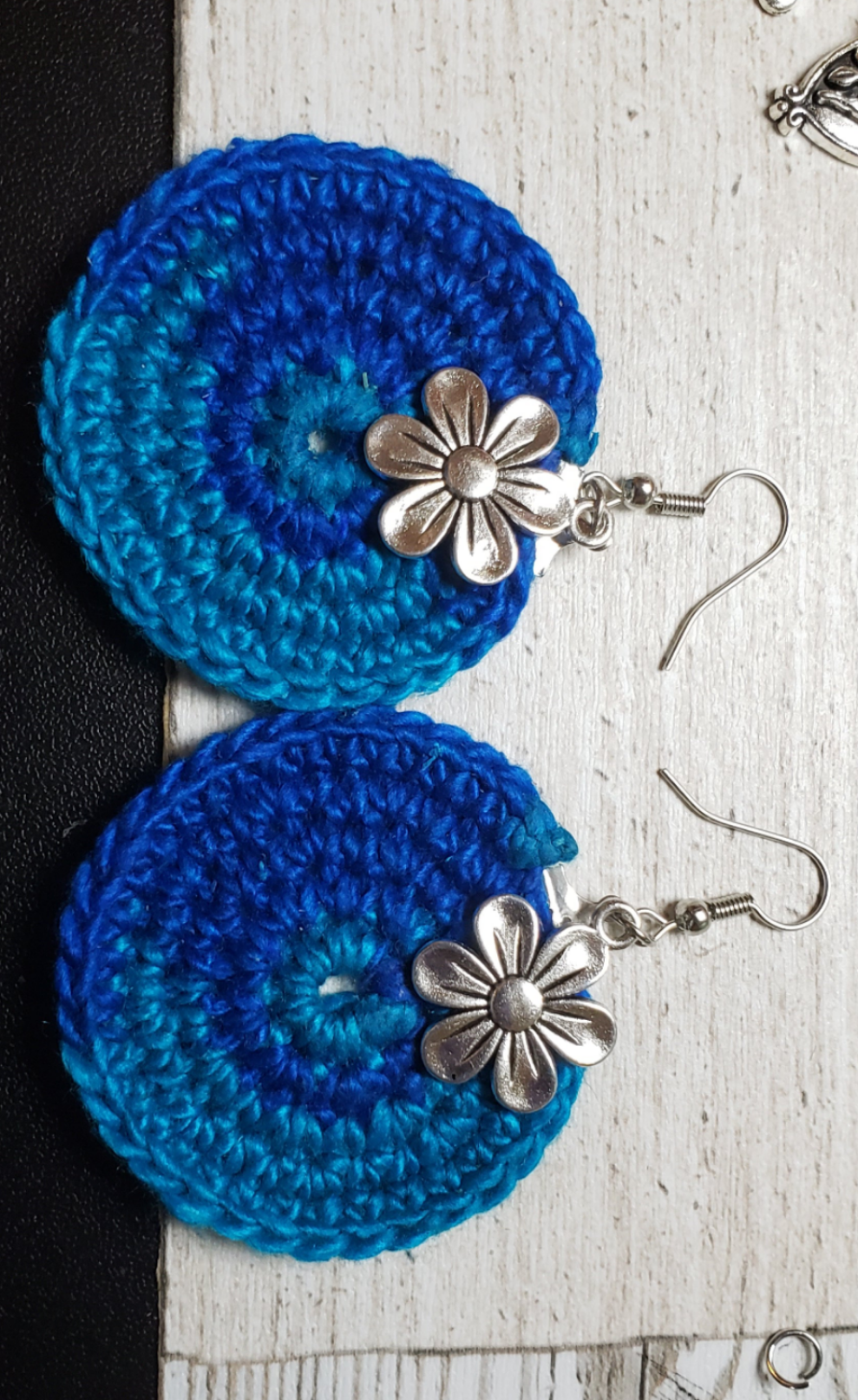 Silk dangle earrings (blue)